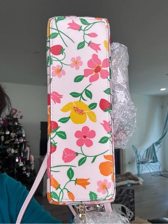 Kate Spade strawberry garden dome crossbody NWOT - Picture 6 of 13